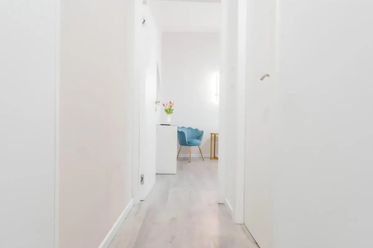 10 Min From Termini Sisters Cozy Rome Apartment