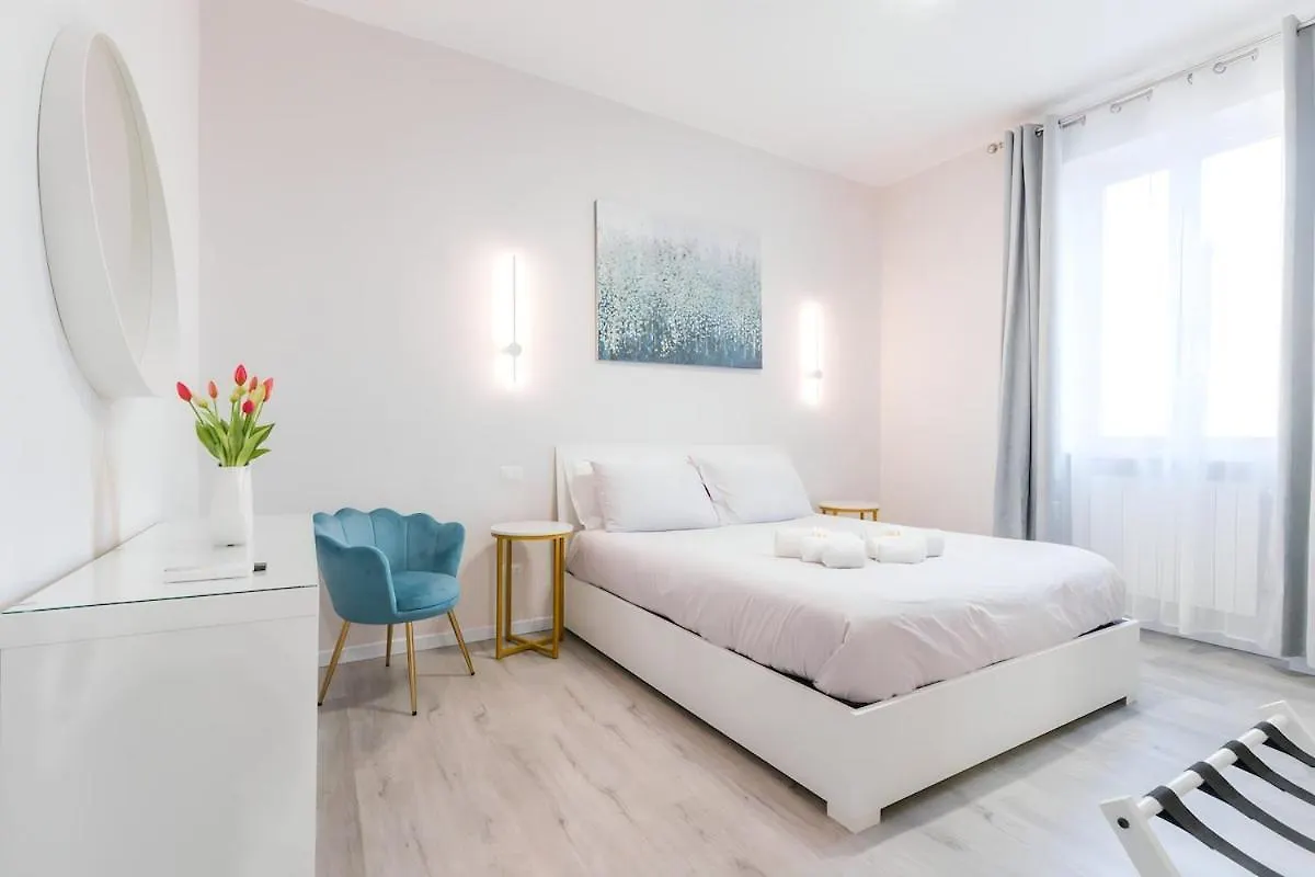10 Min From Termini Sisters Cozy Rome Apartment