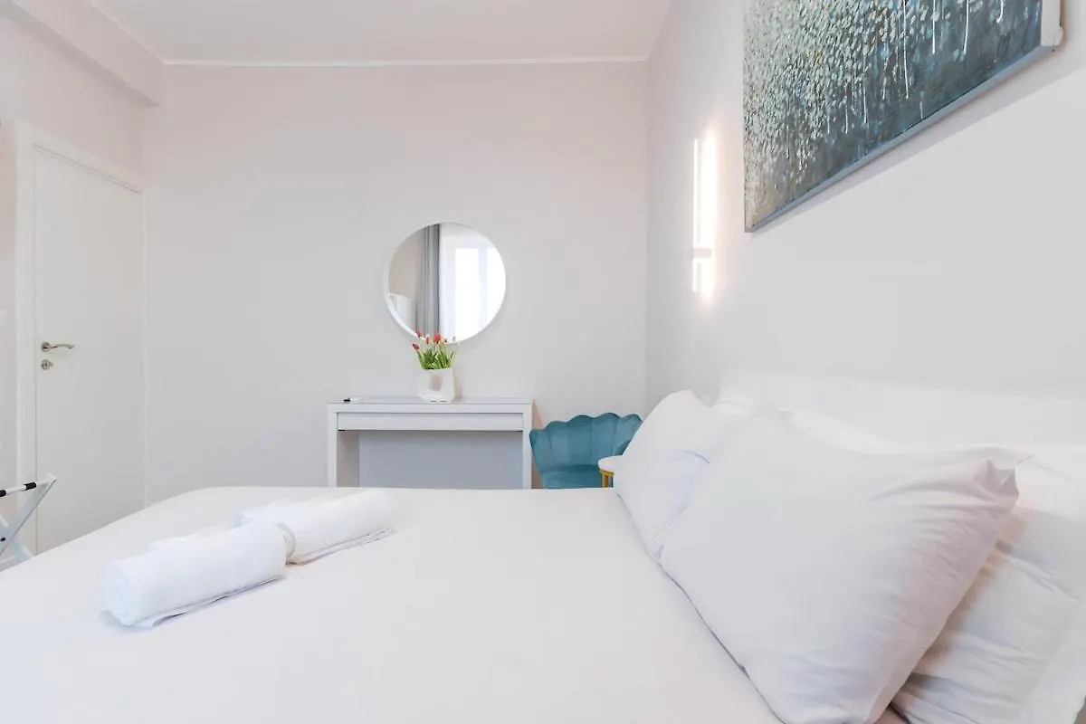 10 Min From Termini Sisters Cozy Rome Apartment