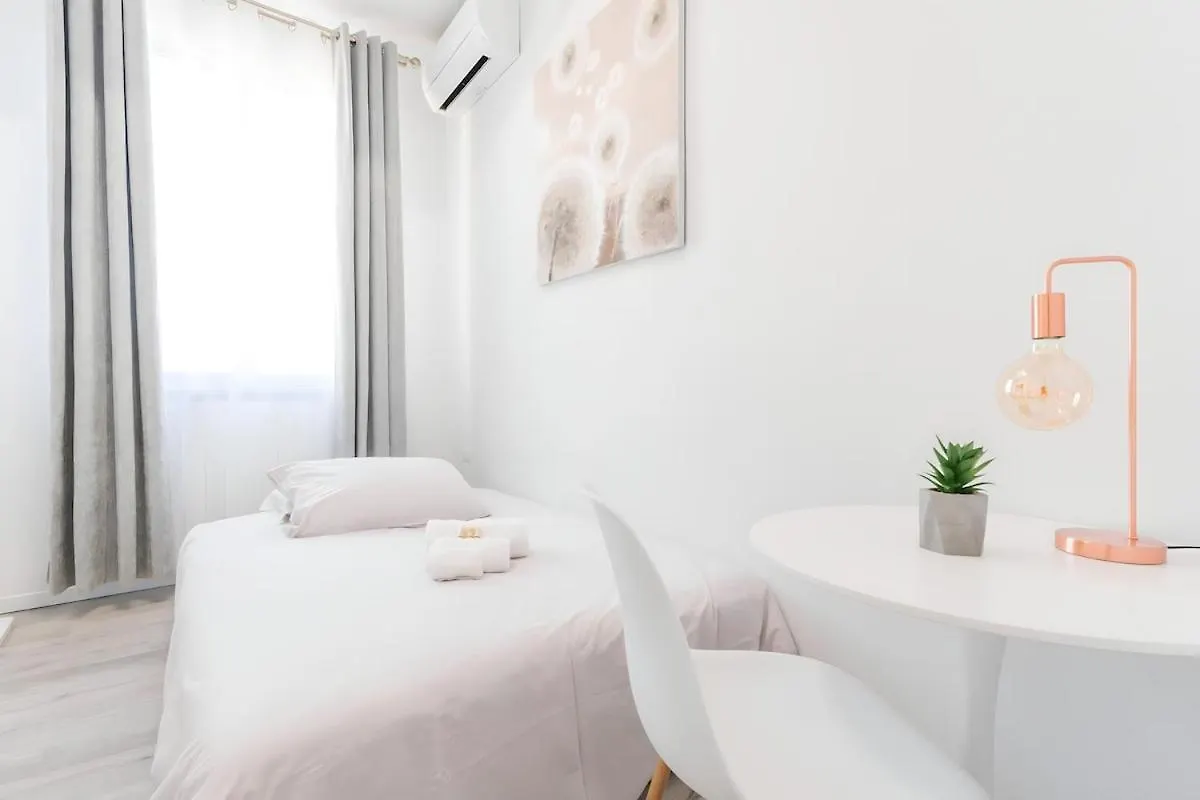 10 Min From Termini Sisters Cozy Rome Apartment