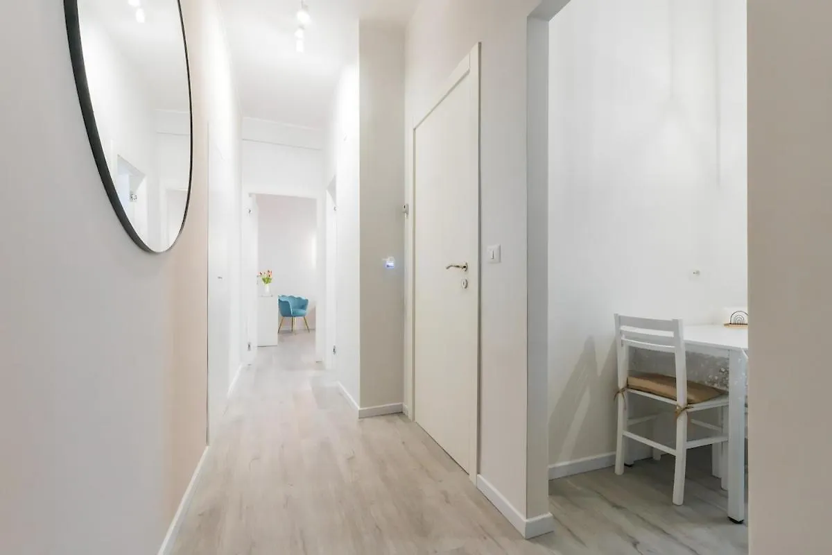 10 Min From Termini Sisters Cozy Rome Apartment