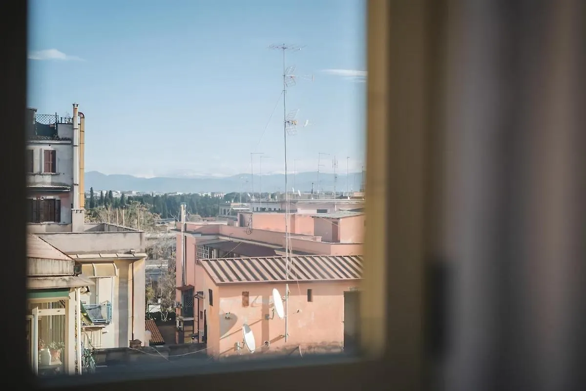 10 Min From Termini Sisters Cozy Rome Apartment