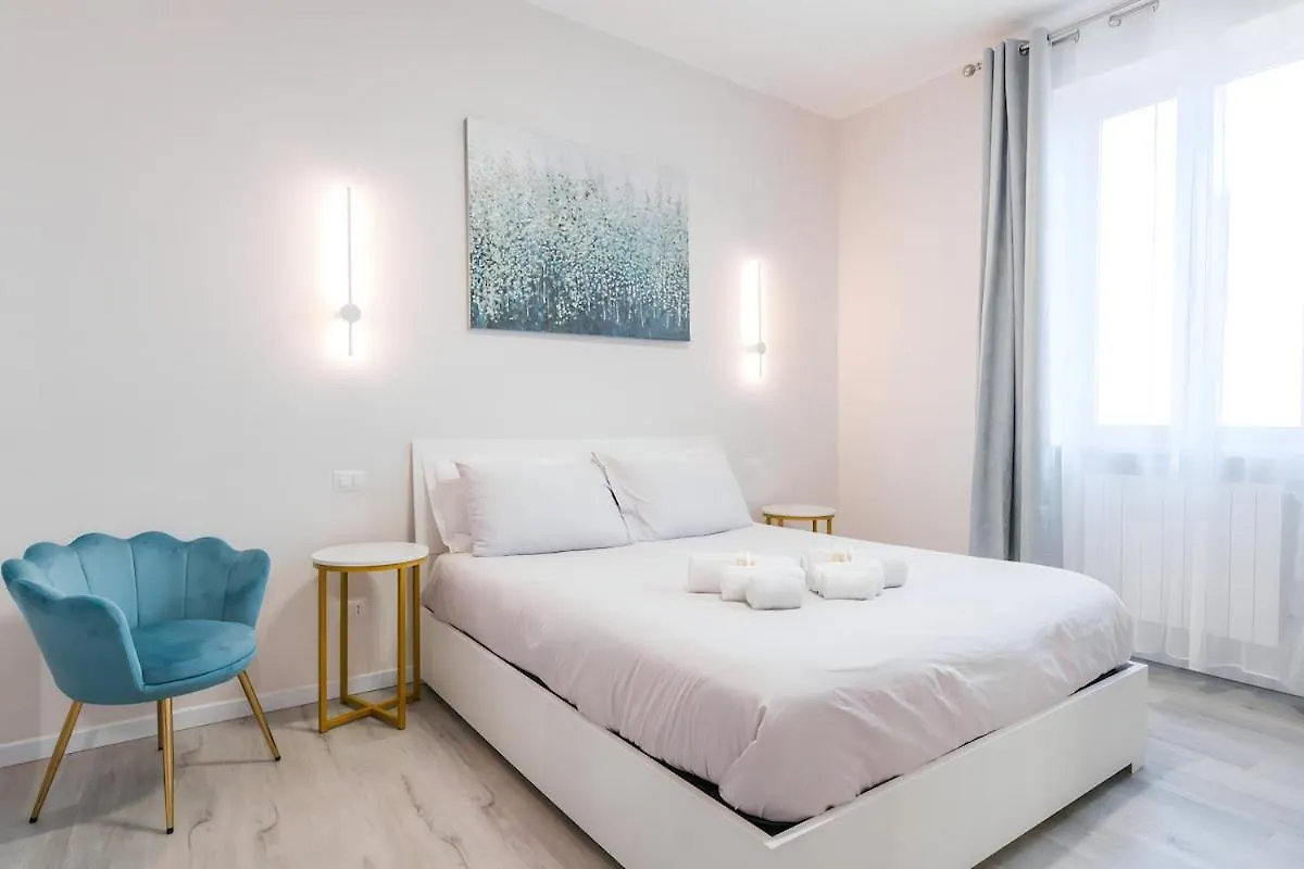 10 Min From Termini Sisters Cozy Rome Apartment